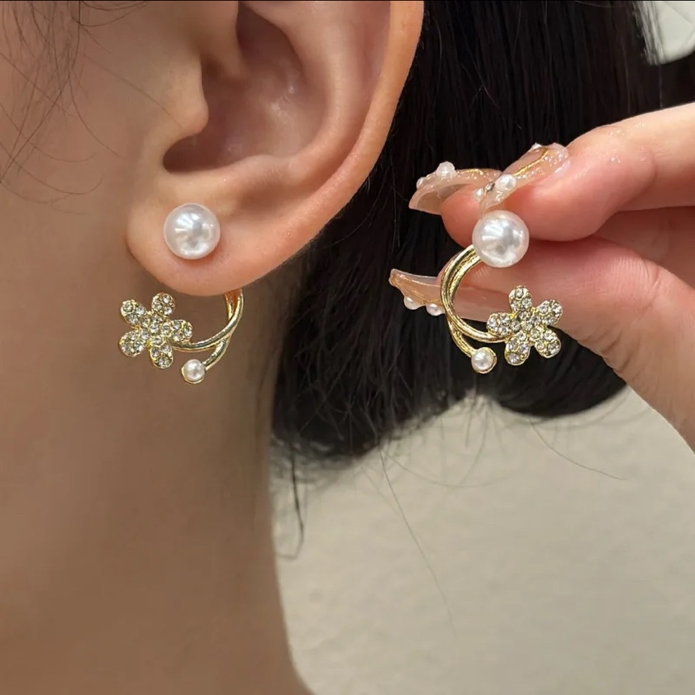 New Pearls Pendants Rhinestones Flower & Pearls Earrings